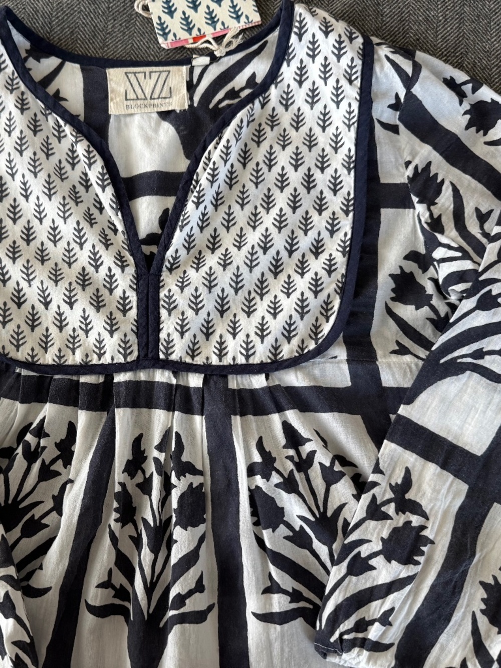 SZ BLOCKPRINTS, HAND BLOCKED/PRINTED, JAIPUR DRESS IN NAVY PALLADIO GRID - Picture 13 of 16